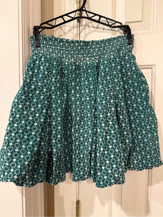 Buru Dresses & Skirts - Buru Green and White Floral Smocked Mini Flare Bubble Skirt M Embroidered